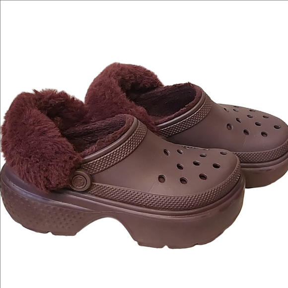 Crocs Stomp Cozy Fur Lined Clogs Maroon  M6W8 - Picture 3 of 6